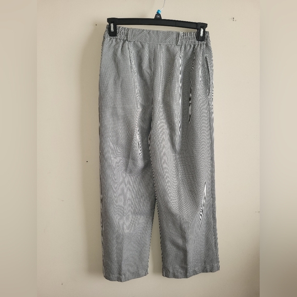 Black and White 2pc Set - Picture 4 of 12